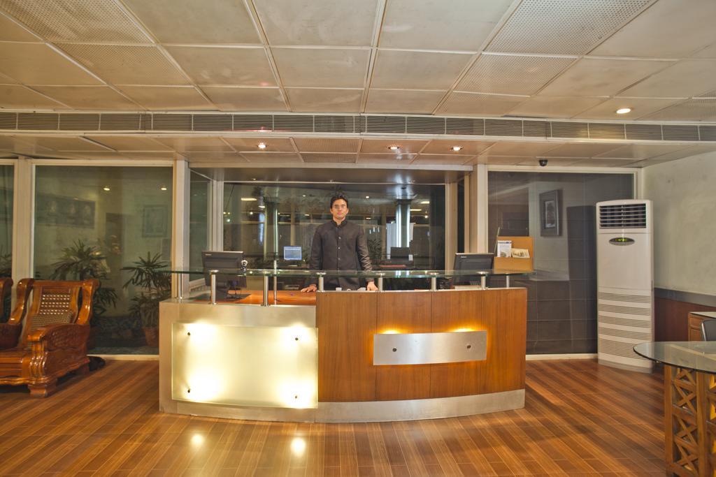 Hotel Om Tower Jaipur Ngoại thất bức ảnh