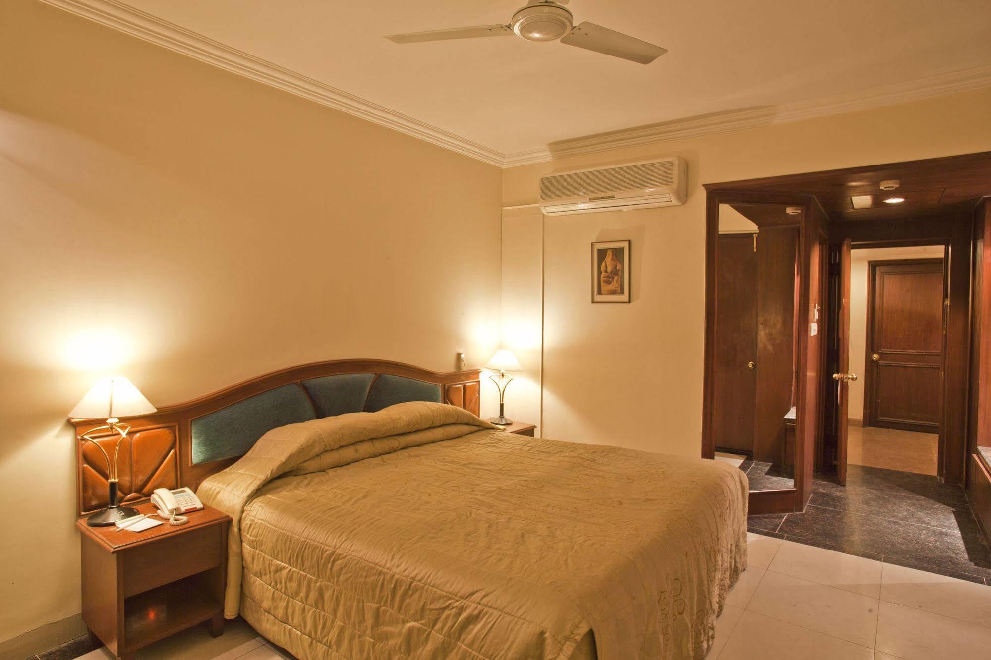 Hotel Om Tower Jaipur Ngoại thất bức ảnh