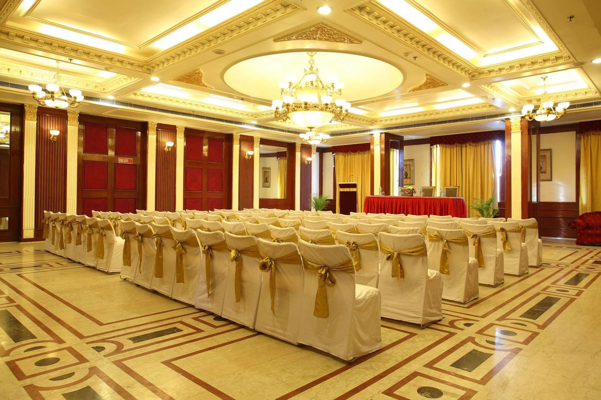 Hotel Om Tower Jaipur Ngoại thất bức ảnh