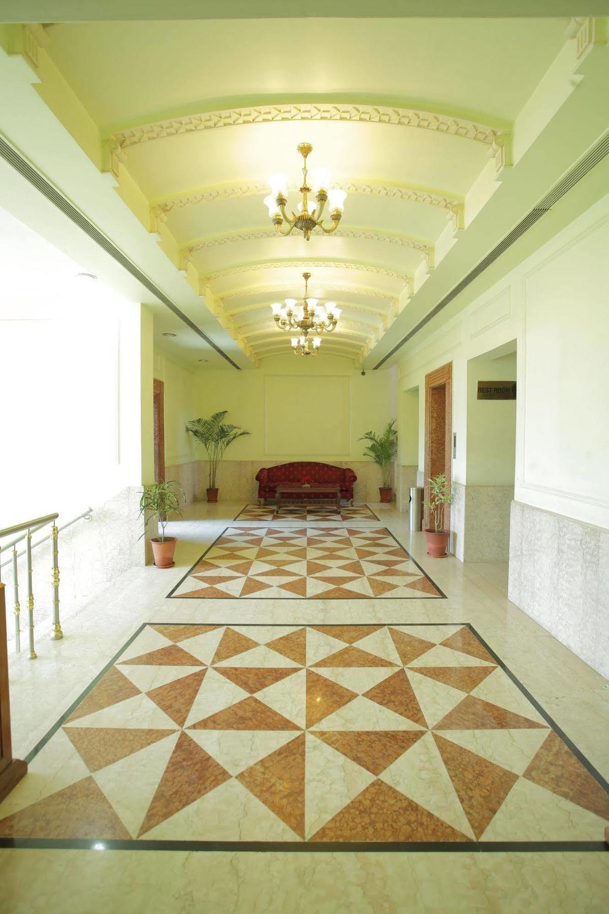 Hotel Om Tower Jaipur Ngoại thất bức ảnh